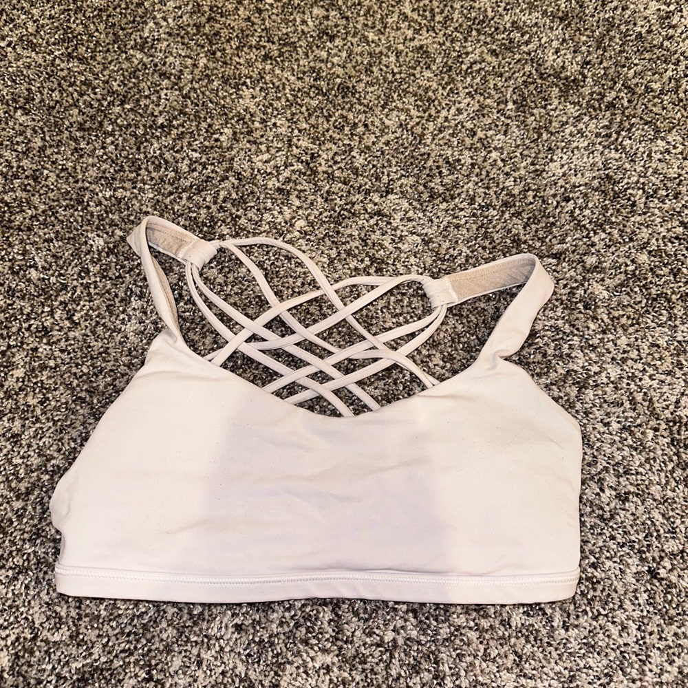 Lululemon free to be bra